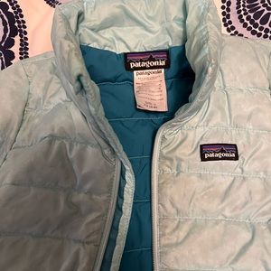 Girls Patagonia puffer jacket - light blue with teal lining